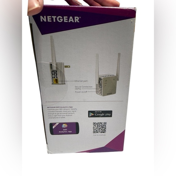 NETGEAR - Dual-band WiFi Range Extender - Essentials Edition, 1.2Gbps, - Picture 3 of 6